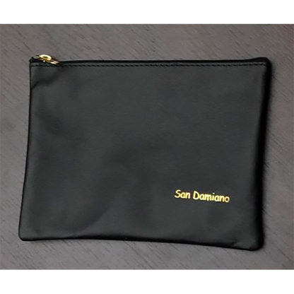 POCHETTE GRANDE ANCHE PER LIBRICINO DI PREGHIERA IN VERA PELLE COLOR NERO SCRITTA SAN DAMIANO