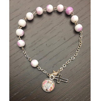 BRACCIALE CATENINA IN VETRO MACULATO MEDAGLIA MADONNA DELLE ROSE E  CROCETTA COLOR LILLA