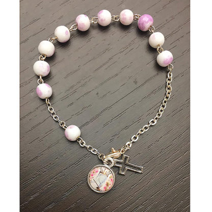 BRACCIALE CATENINA IN VETRO MACULATO MEDAGLIA MADONNA DELLE ROSE E  CROCETTA COLOR LILLA