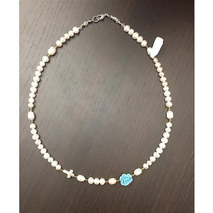 GIROCOLLO-ROSARIO BIJOUX FATTO A MANO CON PERLE DI FIUME con rosellina azzurra